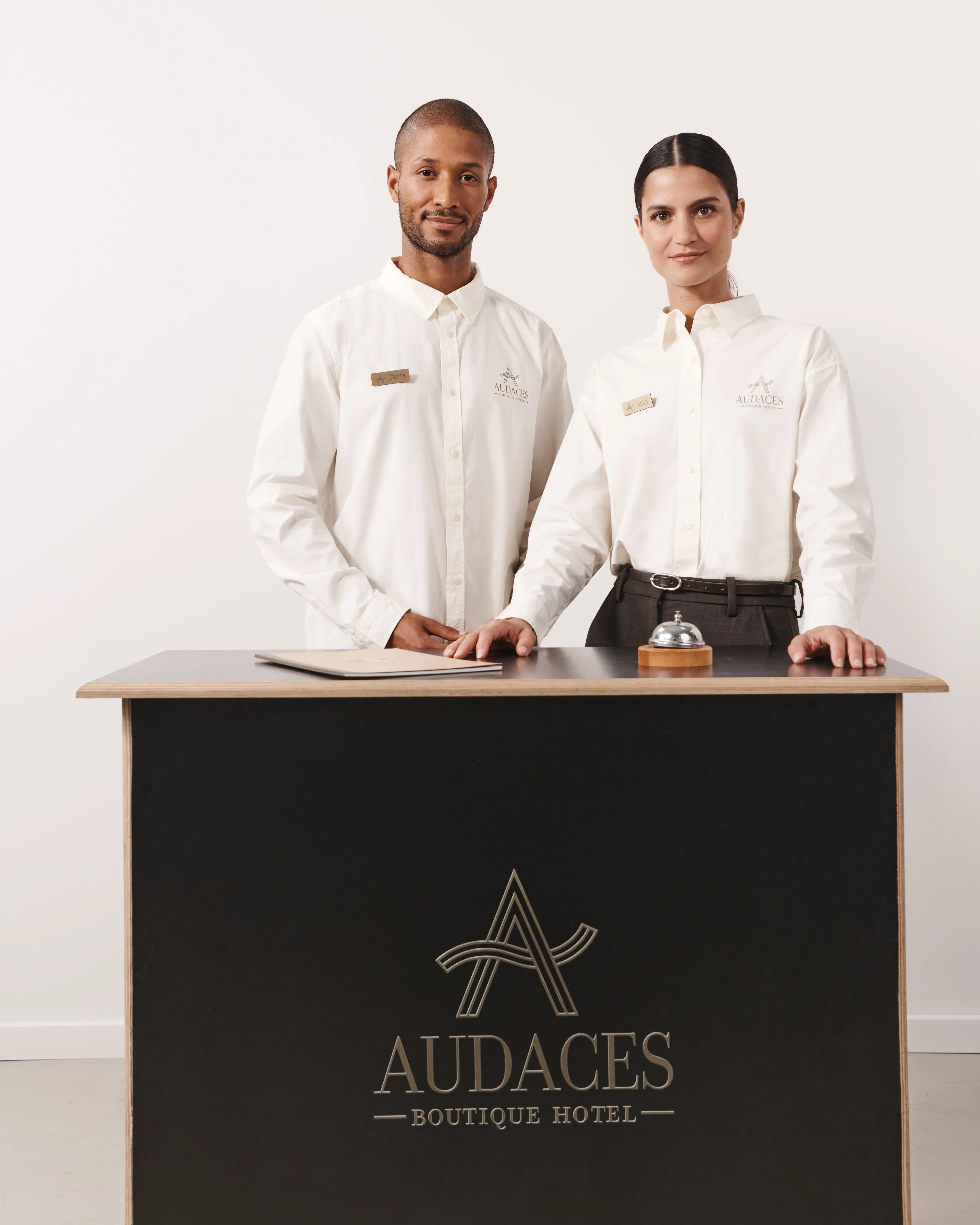 Service Hemd Bestickung